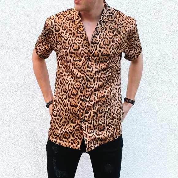 Forever 21 Men, Leopard Short Sleeve Button-Up, S - Picture 1 of 6